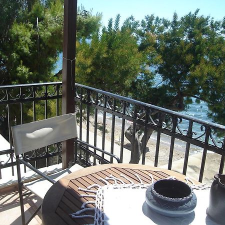 Stelios Seaside House Villa Lefokastro Exterior photo